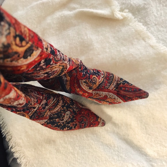 The Boots Everyone Will Notice - Picture 3 of 4